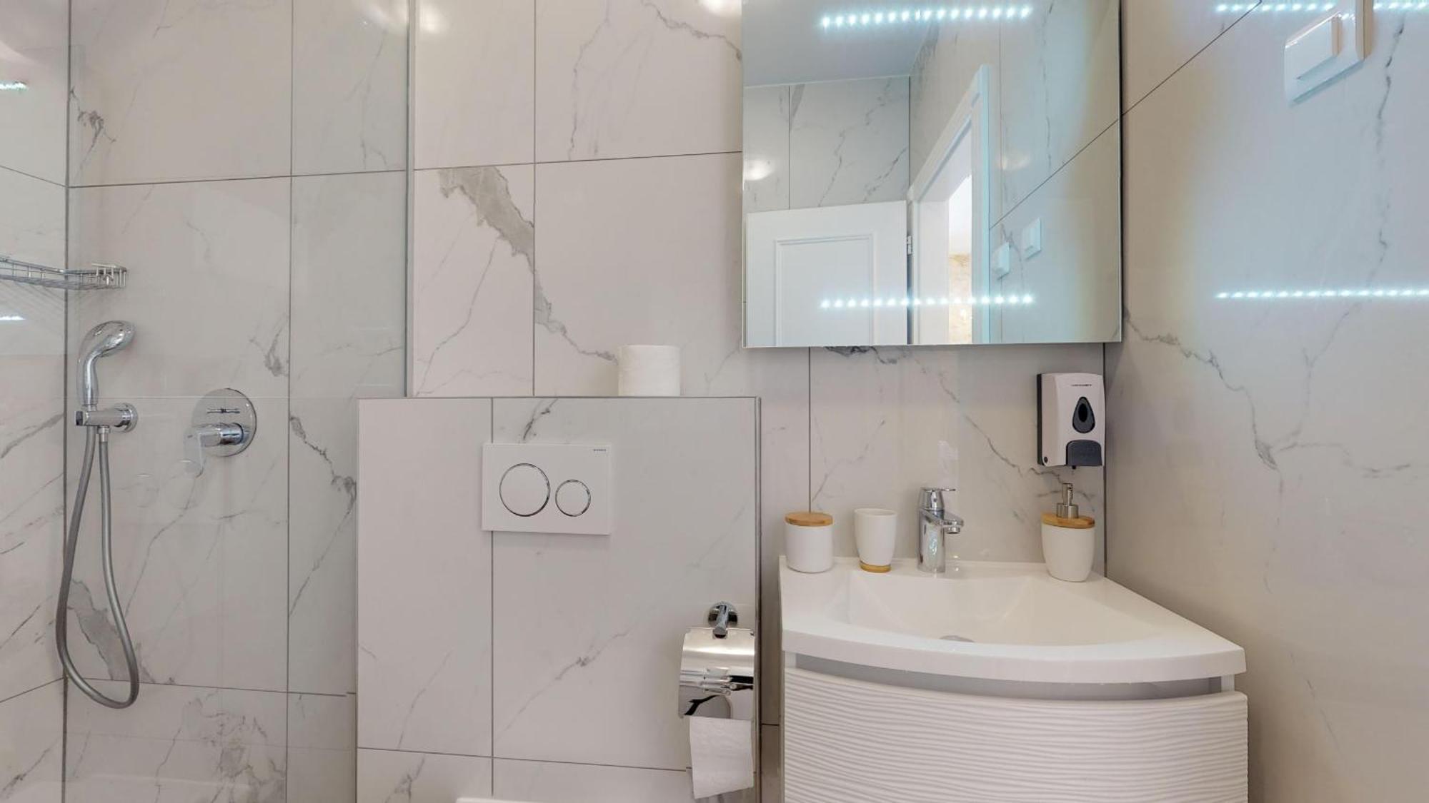 Chrysanta Apartments Спліт Екстер'єр фото